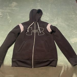 Super soft and warm Under Armour Jacket - worn a few times.